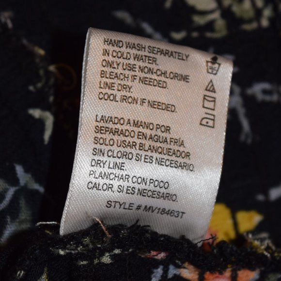 Patrons of Peace Floral Smocked Crop Top size Medium - Picture 6 of 6